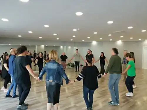 Adım Sanat ve Dans Okulu - Konutkent  Harmandalı - 4. Fotoğraf