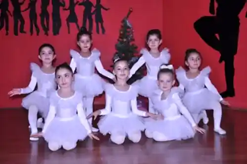 Armoni Dans ve Müzik Akademi - Ankara Tango Kursu - 3. Fotoğraf