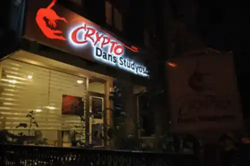 Crypto Dans Stüdyosu